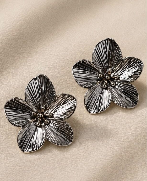 Aretes Flor Plateada