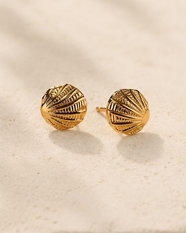 Aretes Concha Dorada