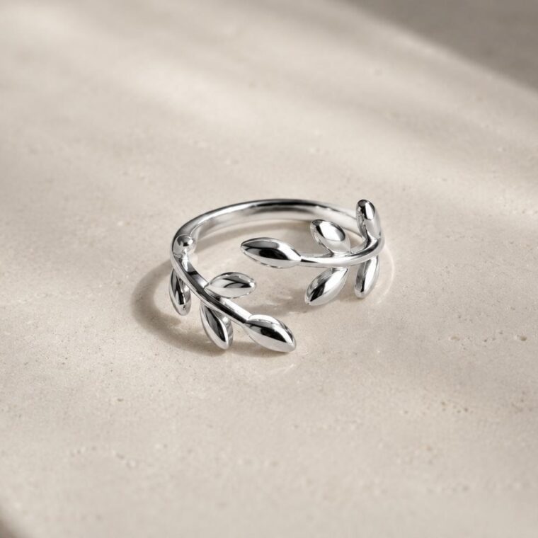 Anillo Rama De Olivo Plateado